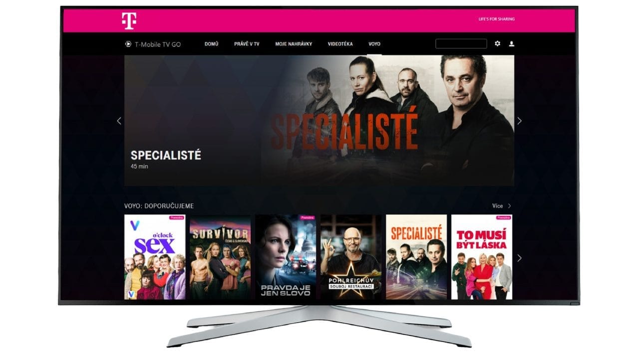 Television screen showing the T-Mobile TV GO interface with a banner for the series Specialisté and a row labelled "Voyo: doporučujeme"
